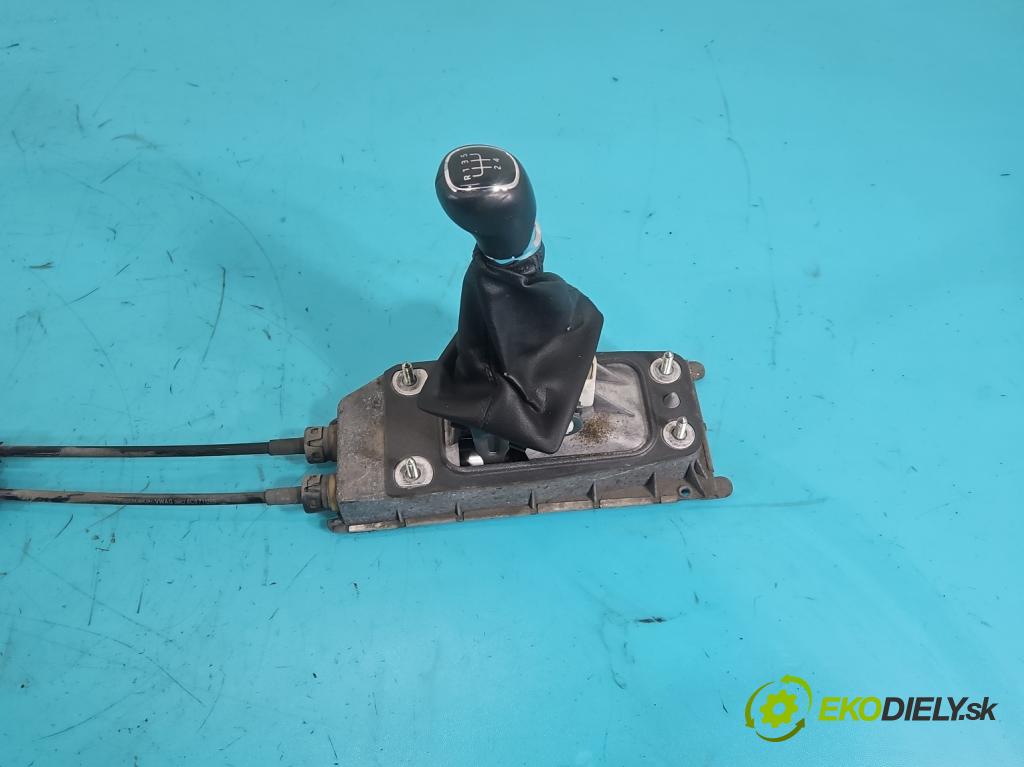 Skoda Fabia III 2014- 2021 1.4 TDI 105 HP manual 77 kW 1422 cm3 5- Páka: Změny: stupeň,rýchlosť 6Q0711611A (Rýchlostná páka (kulisa))