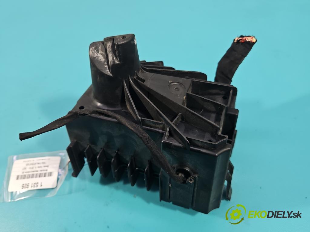 Skoda Fabia III 2014- 2021 1.4 TDI 105 HP manual 77 kW 1422 cm3 5- skrinka poistka 6C0907361D (Poistková skrinka)