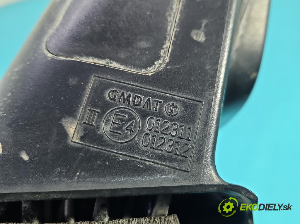 Chevrolet Aveo T250 2006-2011 1.2b 72 HP manual 53 kW 1150 cm3 4- zrkadlo ľavé  (Kľučka dverí ostatné)