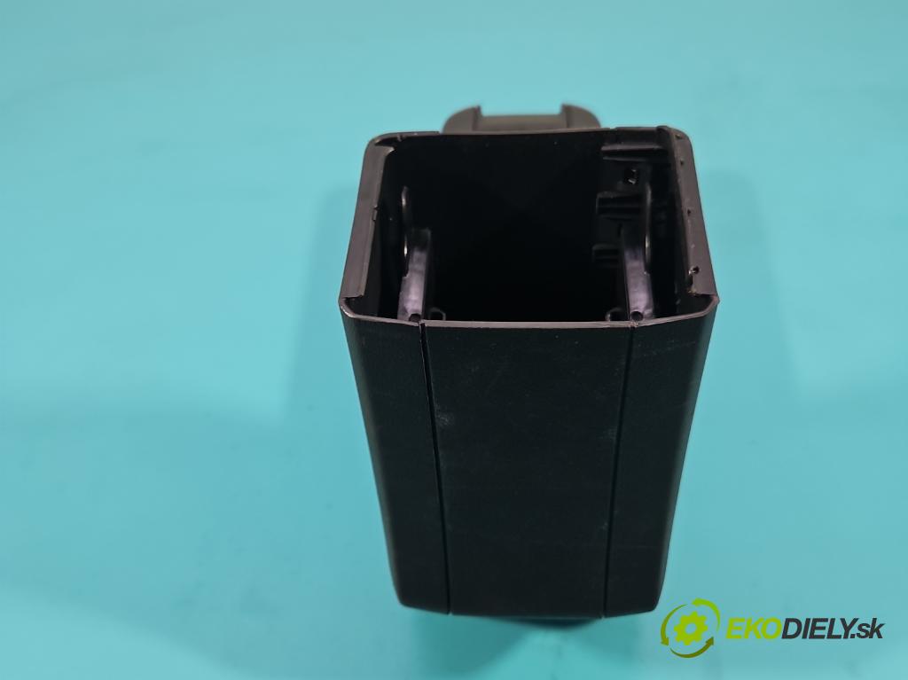 Skoda Fabia III 2014- 2021 1.4 TDI 105 hp manual 77 kW 1422 cm3 5- loketní opěrka 6V0864207 (Loketní opěrka)