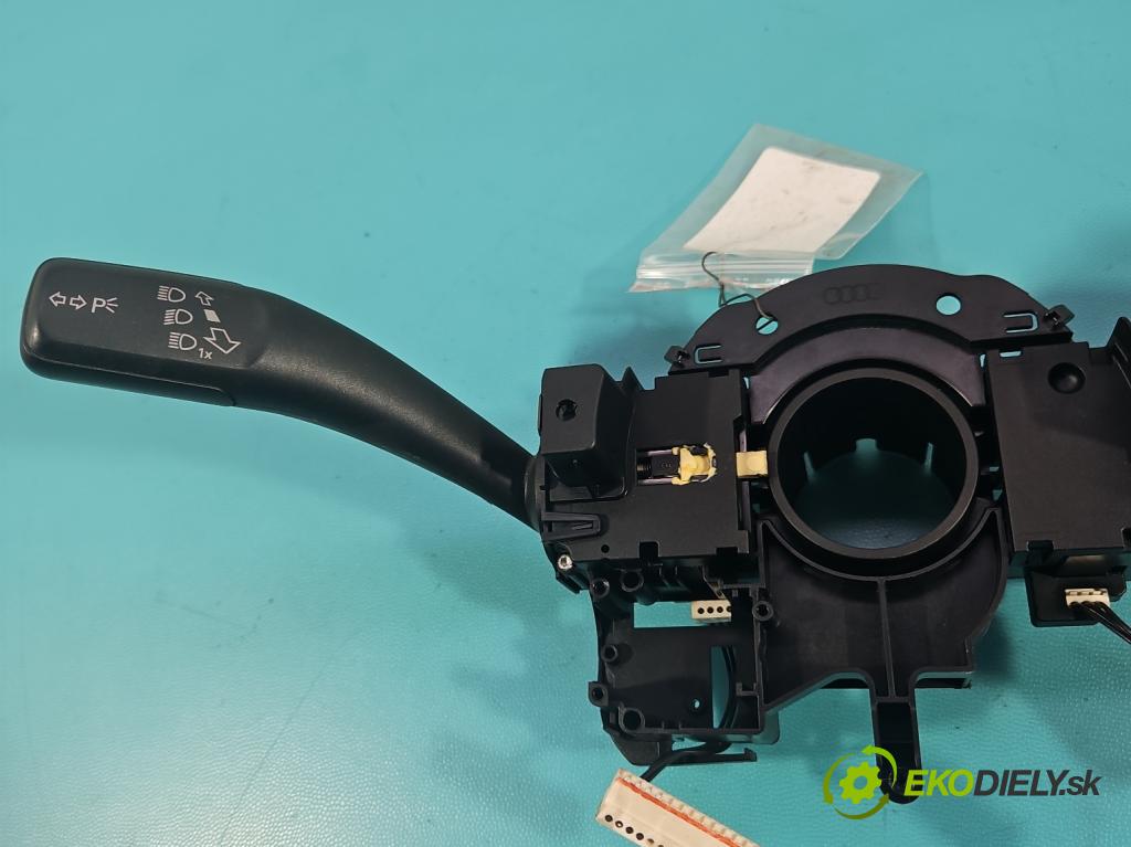Audi A4 B8 2007-2015 2.0 TDI (CAGA) 143 HP manual 105 kW 1968 cm3 5- prepínač komplex: 8K0953502BJ (Prepínacie páčky pod volantom)