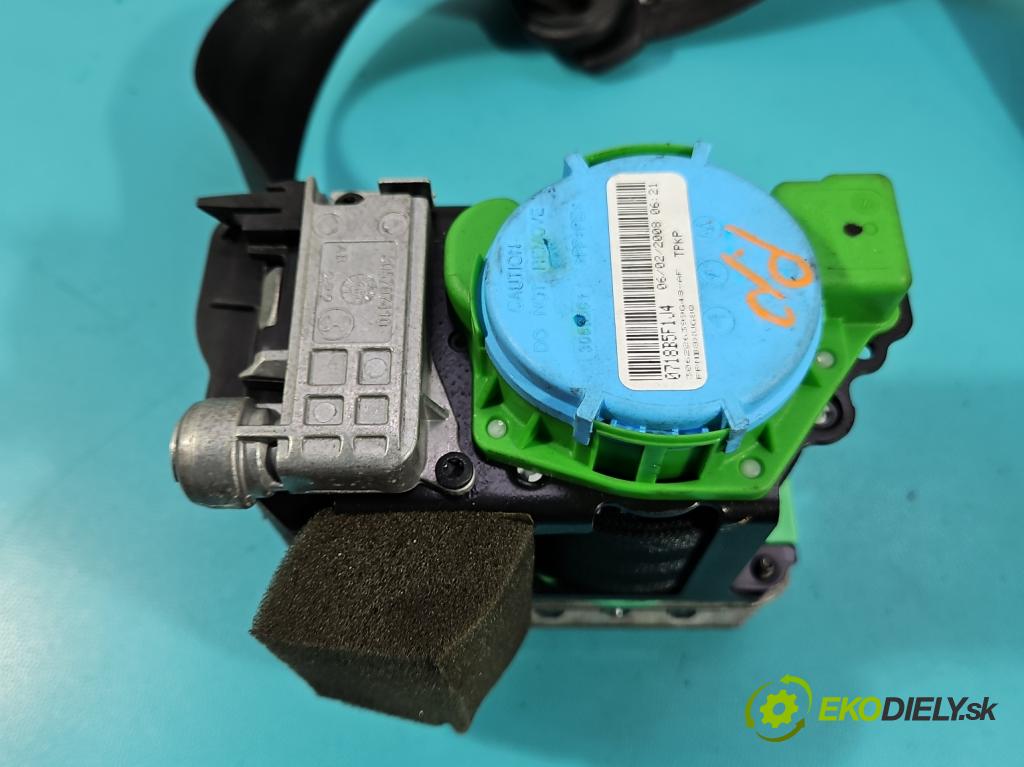 Audi A4 B8 2007-2015 2.0 TDI (CAGA) 143 HP manual 105 kW 1968 cm3 5- pas bezpečnosť: predné pravý 8K1857706K