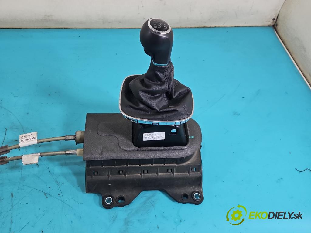 Opel Corsa E 2014-2019 1.4 16V 90 HP manual 66 kW 1398 cm3 5- Páka: Změny: stupeň,rýchlosť 55509034 (Rýchlostná páka (kulisa))