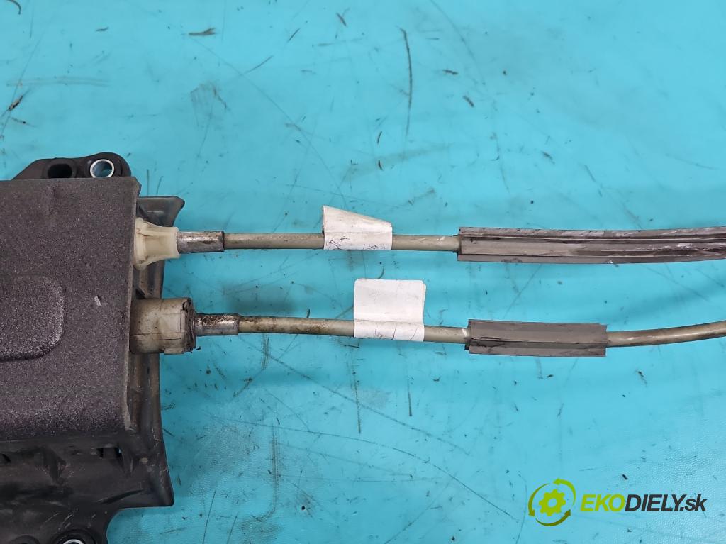 Opel Corsa E 2014-2019 1.4 16V 90 HP manual 66 kW 1398 cm3 5- Páka: Změny: stupeň,rýchlosť 55509034 (Rýchlostná páka (kulisa))