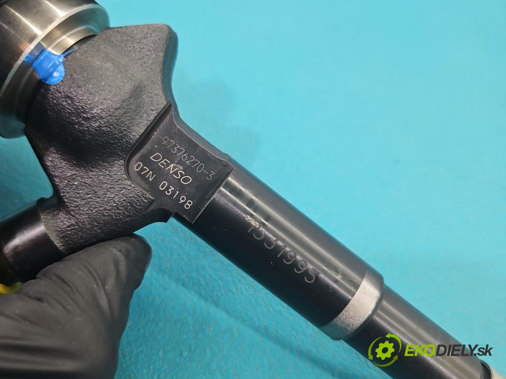 Opel Astra IV 2009-2015 1.7 CDTI 125 HP manual 92 kW 1686 cm3 5- vstrek 8-97376270-3 (Vstrekovač paliva)