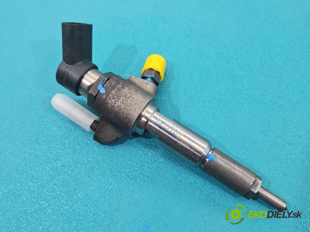 Volvo V40 II 2012-2019 1.6 D2 114 HP manual 84 kW 1560 cm3 5- vstrek 9802448680 (Vstrekovač paliva)