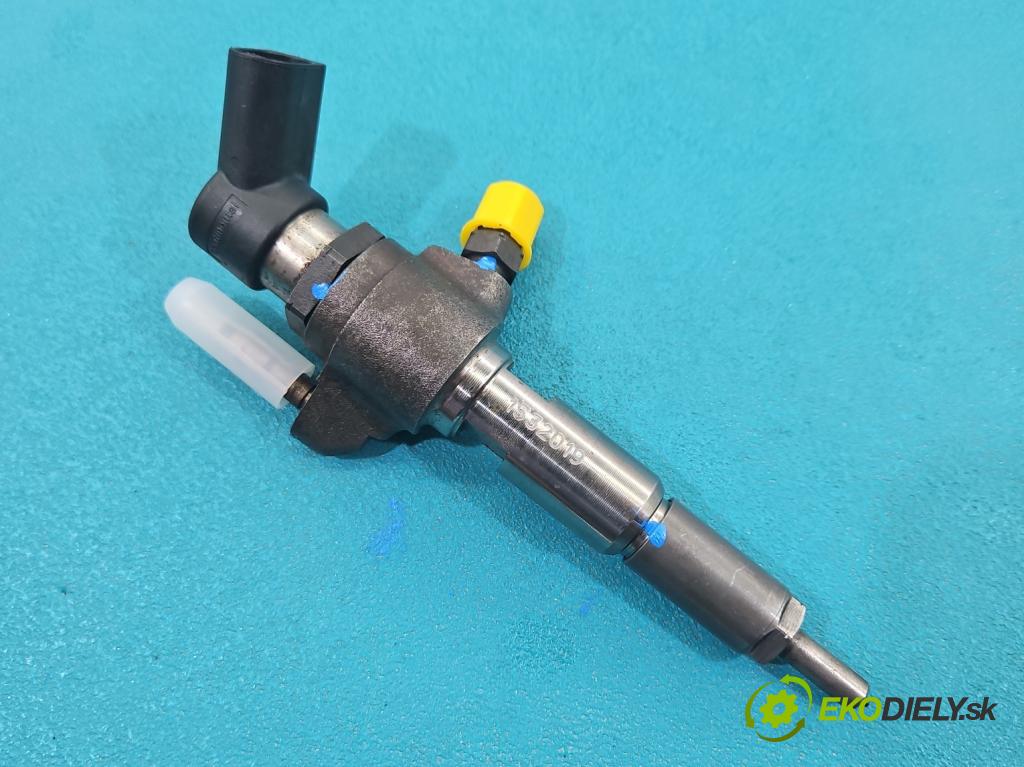 Volvo V40 II 2012-2019 1.6 D2 114 HP manual 84 kW 1560 cm3 5- vstrek 9802448680 (Vstrekovač paliva)