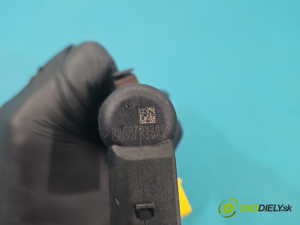 Ford Fiesta Mk7 2008-2017 1.4 TDCI 68 HP manual 50 kW 1399 cm3 5- vstrek 9663429280 (Vstrekovač paliva)