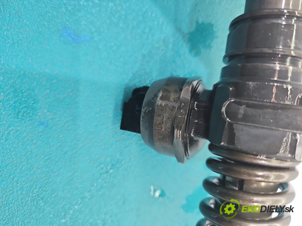 Vw Passat B5 1995-2005 1.9 tdi 101 HP manual 74 kW 1896 cm3 5- vstrekovacie čerpadlo 0414720037 (Vstrekovač paliva)