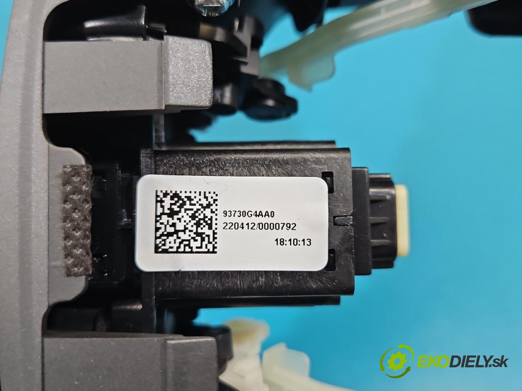 Hyundai I30 III 2016- 1.5 DPI 16V 110 HP manual 80.9 kW 1498 cm3 5- Mřížka: kúrenia stredová  (Mriežka kúrenia (fukár))