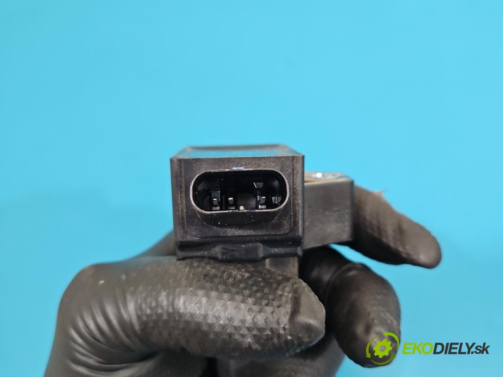 Hyundai I30 III 2016- 1.5 DPI 16V 110 HP manual 80.9 kW 1498 cm3 5- cievka zapaľovacia 27301-08000 (Zapaľovacia cievka)