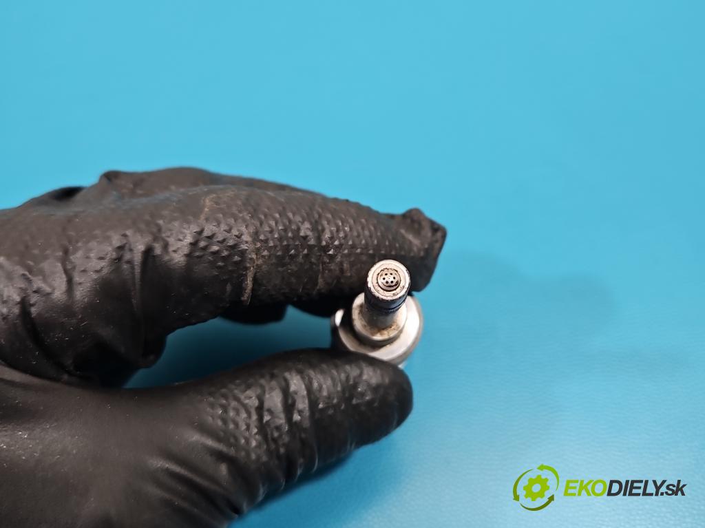 Opel Astra V  2015-2022 1.4 T 125 hp manual 92 kW 1399 cm3 5- vstřikovač 55577403 (Vstřikovač paliva)