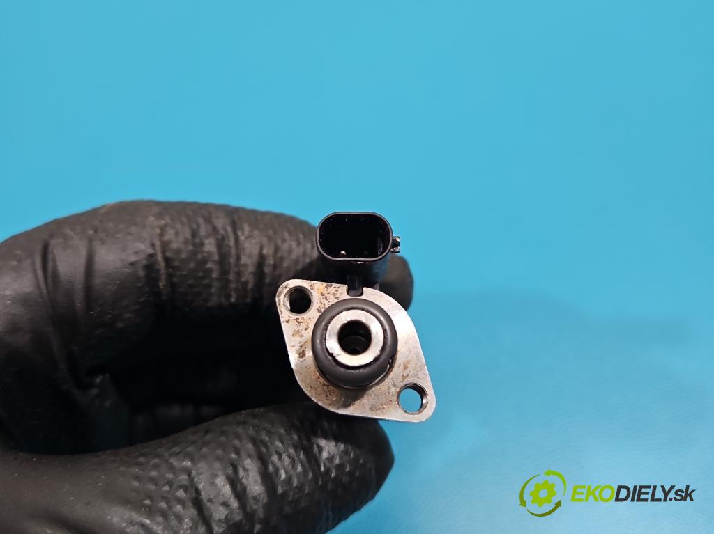 Opel Astra V  2015-2022 1.4 T 125 hp manual 92 kW 1399 cm3 5- vstřikovač 55577403 (Vstřikovač paliva)