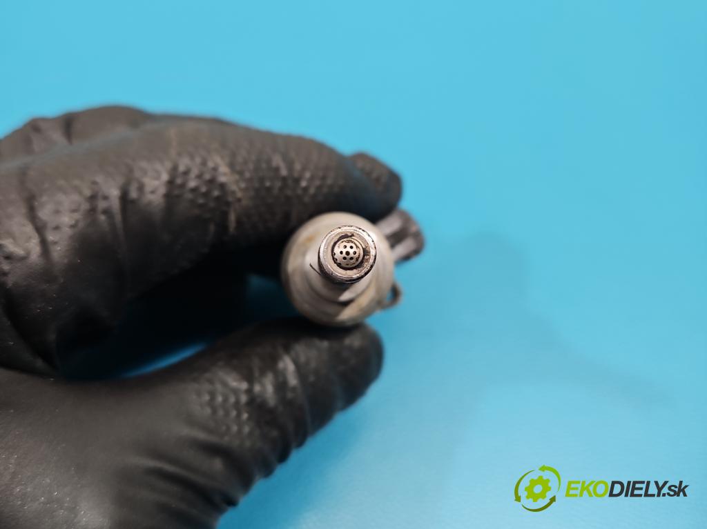 Opel Astra V  2015-2022 1.4 T 125 hp manual 92 kW 1399 cm3 5- vstřikovač 55577403 (Vstřikovač paliva)