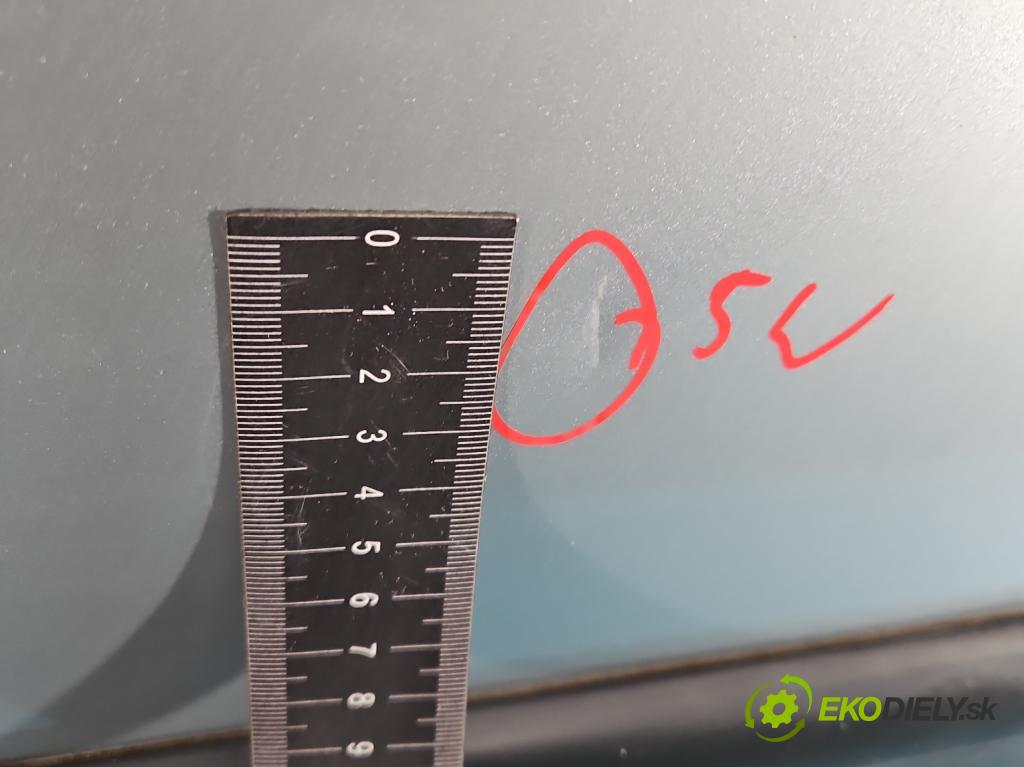 Citroen Xsara Picasso 1.6 8v 88 hp manual 65 kW 1597 cm3 5- dveře zadní pravé  (Klika dveří ostatní)