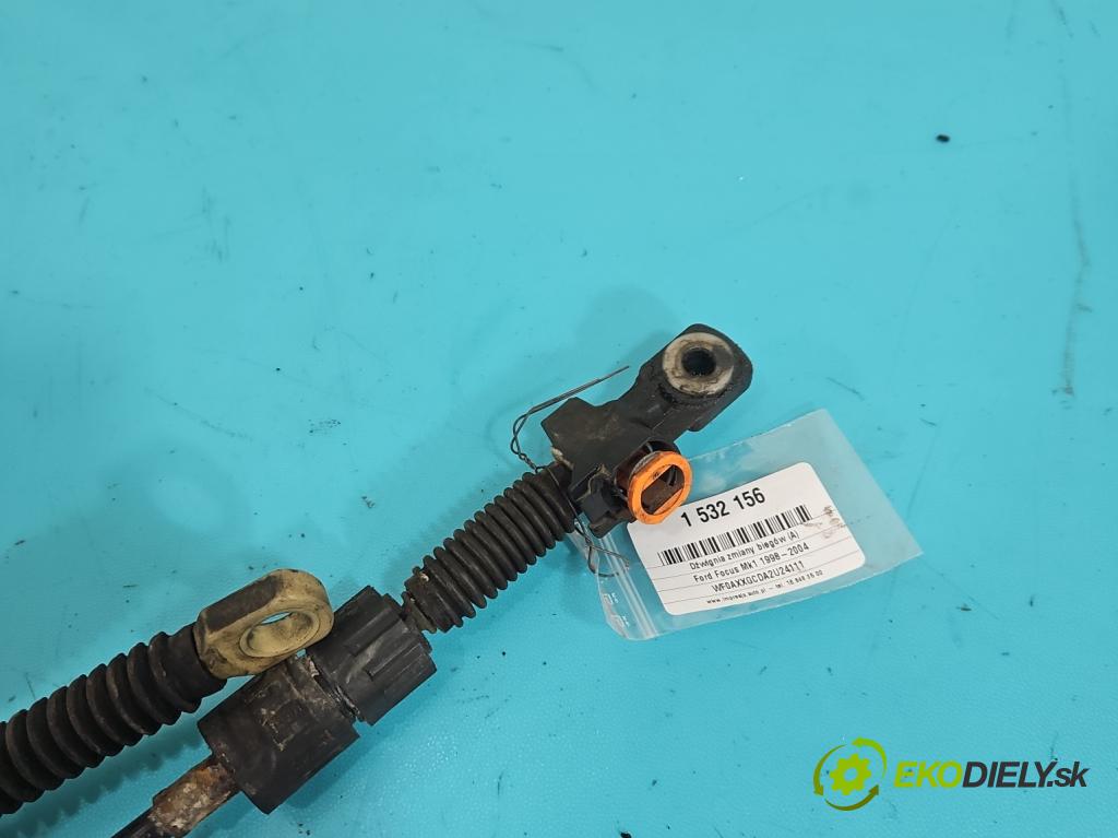 Ford Focus Mk1 1998-2004 1.6 16v 101 HP manual 74 kW 1596 cm3 5- Páka: Změny: stupeň,rýchlosť  (Rýchlostná páka (kulisa))