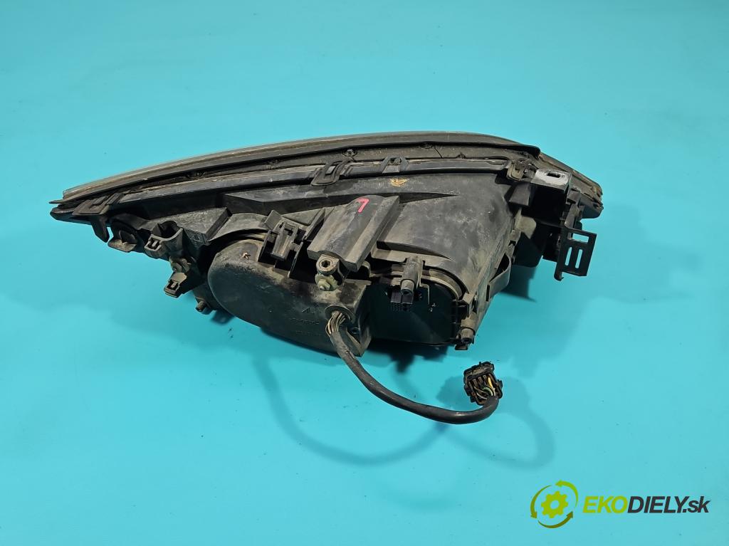 Ford Mondeo Mk3 2000-2007 2.0 tdci 131 hp manual 96 kW 1998 cm3 5- světlo levý 0301174271 (Klika dveří ostatní)