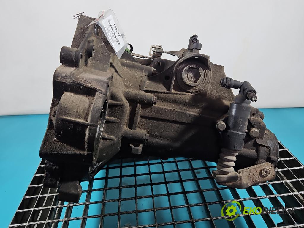 Vw Golf IV 1997-2003 1.6 sr 101 HP manual 74 kW 1595 cm3 5- prevodovka stupeň,rýchlosť manual DLP