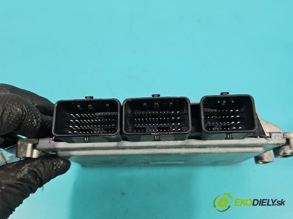 Ford Focus Mk3 2010-2018 1.6 16v 105 HP manual 77 kW 1596 cm3 5- riadiaca jednotka motora S180127005