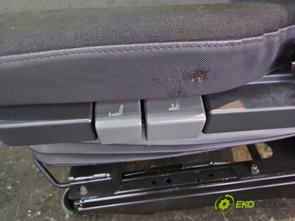 Renault Master III 2010-2024 2.3 DCI 163 HP manual 120 kW 2299 cm3 3- Sedačka ľavý 63156107058-6 (Sedadlo)