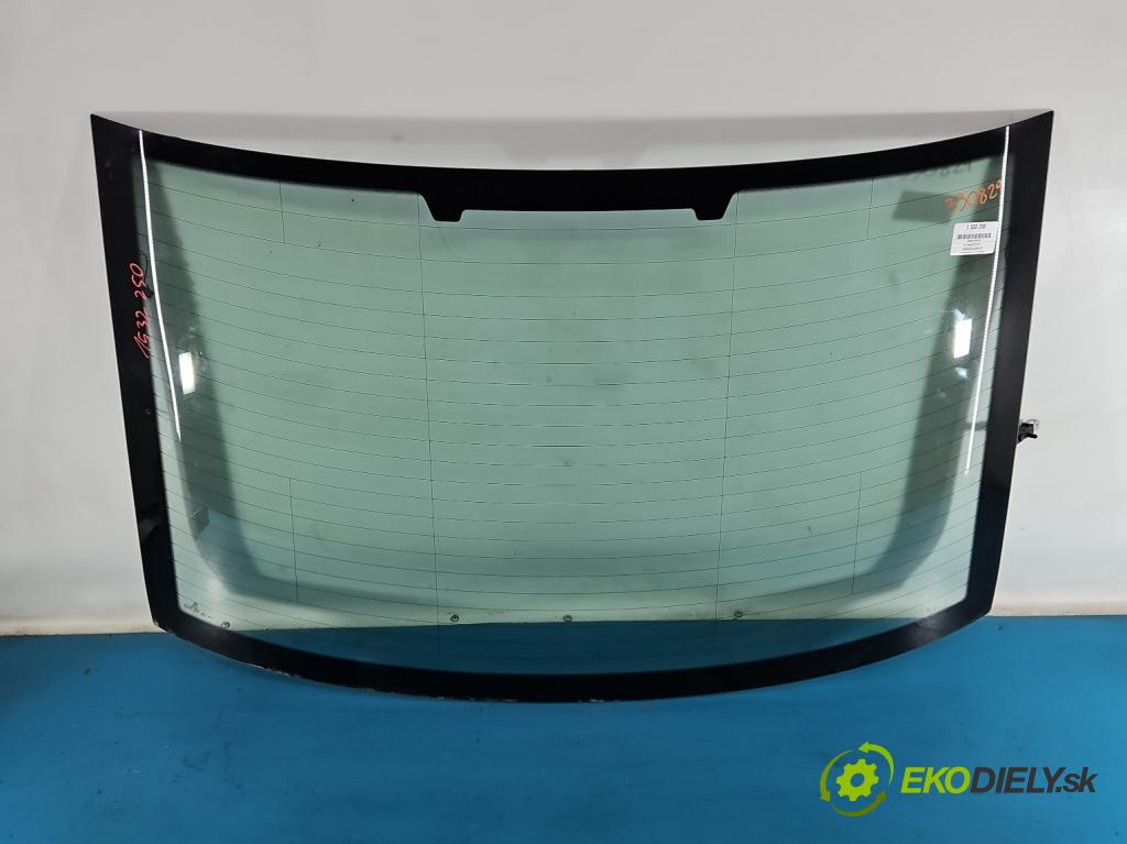 Vw Passat B8 2014 - 1.4 tsi 125 hp manual 92 kW 1395 cm3 4- sklo zadní  (Zadní sklo)