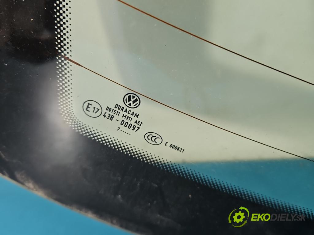 Vw Passat B8 2014 - 1.4 tsi 125 hp manual 92 kW 1395 cm3 4- sklo zadní  (Zadní sklo)