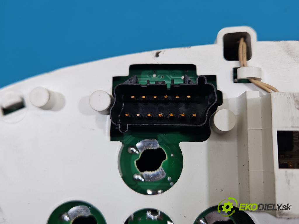 Chrysler Voyager IV 2000-2007 2.8 CRD 150 HP automatic 110 kW 2776 cm3 5- prístrojovka/ budíky P05082826AH (Prístrojová doska)