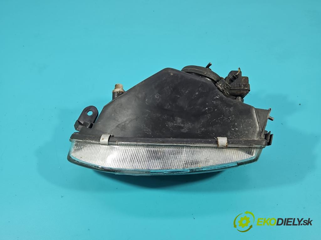 Fiat Siena 1.6 16v 103 HP manual 76 kW 1580 cm3 4- Reflektor: pravý  (Svetlo predné pravé)