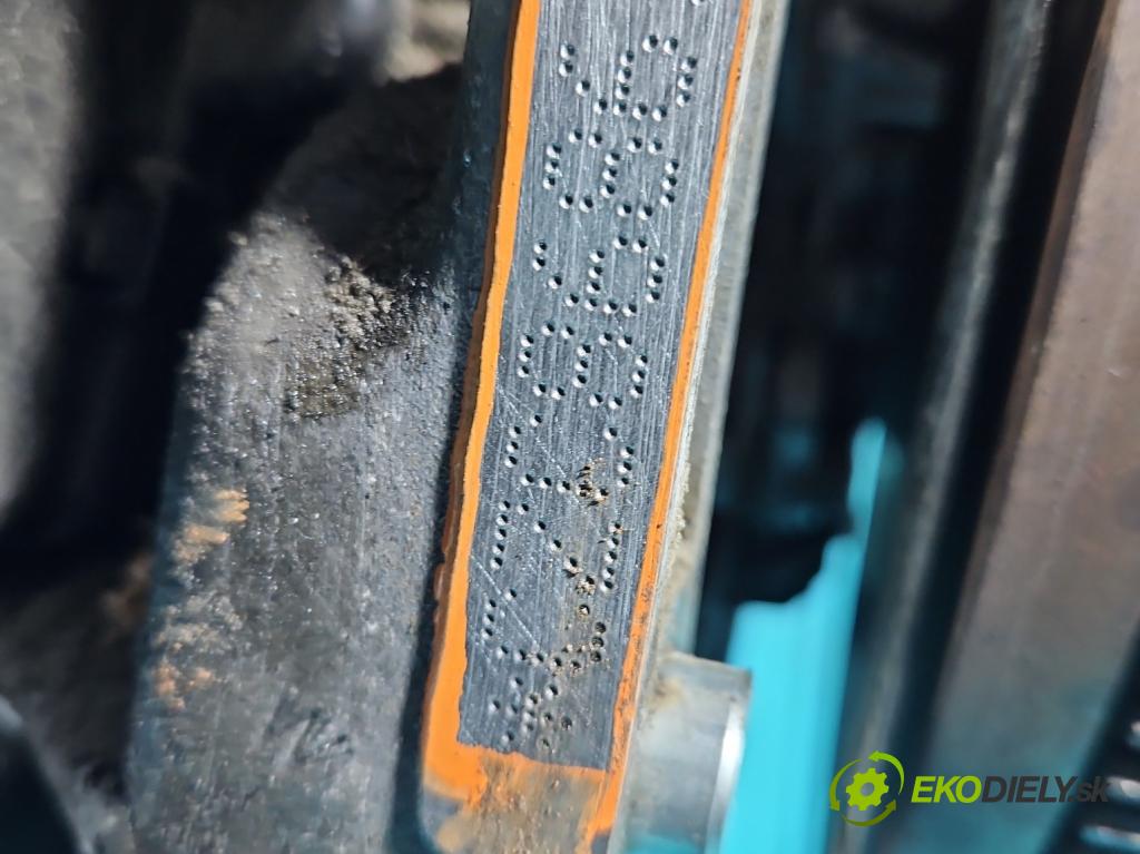 Vw Passat B8 2014 - 1.4 tsi 125 HP manual 92 kW 1395 cm3 4- motor benzín: CZC