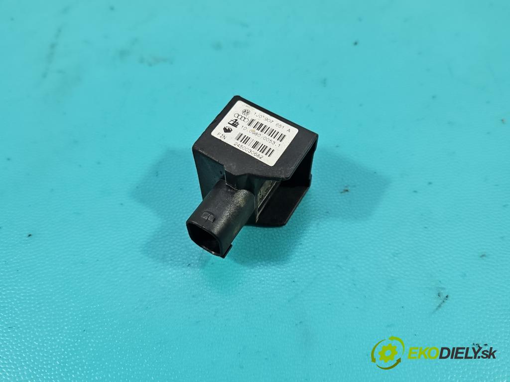 Audi A3 8L 1996-2003 1.6 sr 102 hp manual 75 kW 1595 cm3 3- snímač ESP 1J0907651A