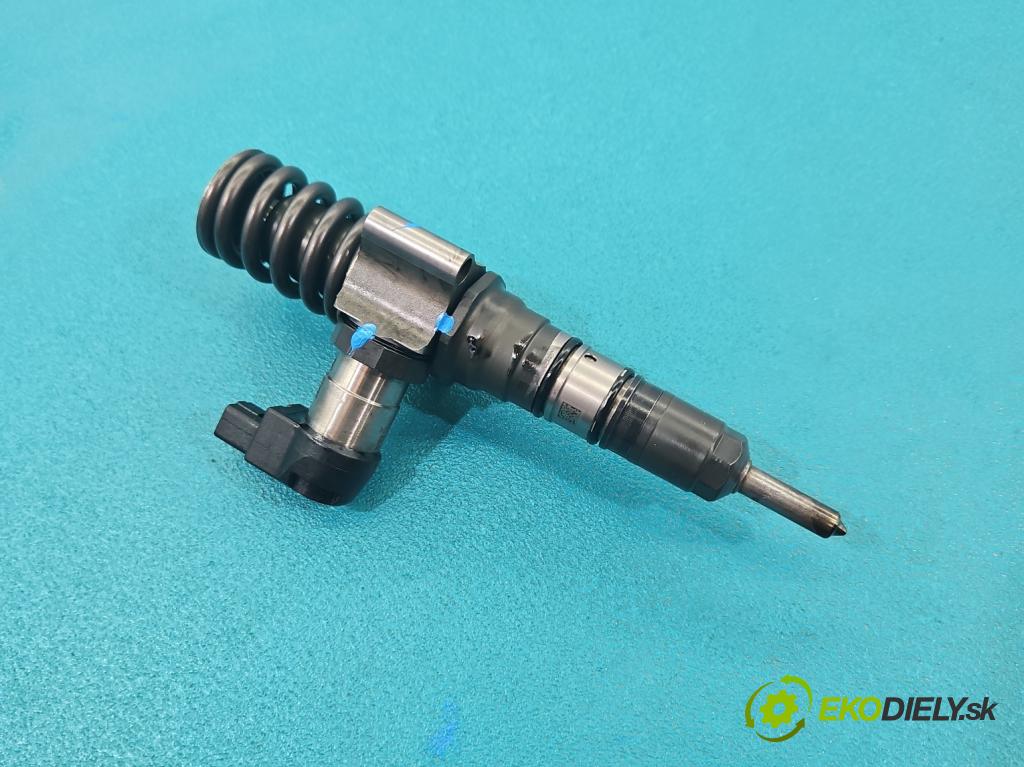 Vw Passat B6 2005-2010 2.0 tdi 140 HP manual 103 kW 1968 cm3 4- vstrekovacie čerpadlo 03G130073S (Vstrekovač paliva)