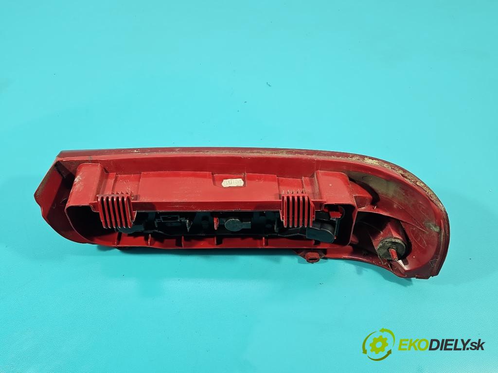 Fiat Seicento 0.9 39 HP manual 29 kW 899 cm3 3- svetlo / reflektor zadné pravé (Kľučka dverí ostatné)