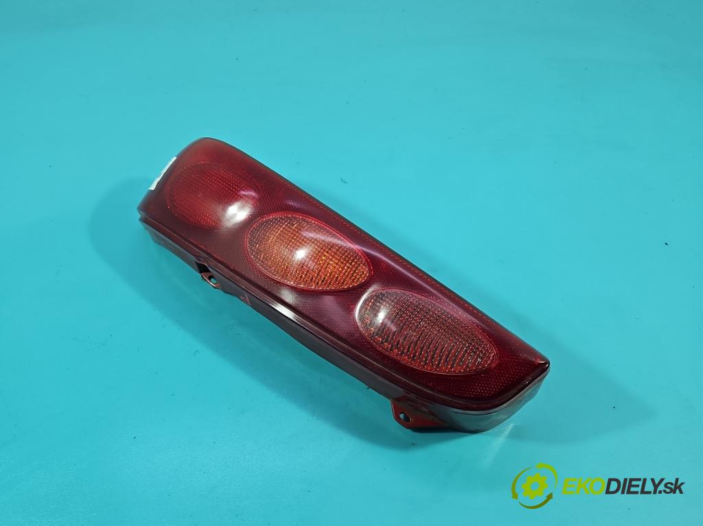 Fiat Seicento 0.9 39 HP manual 29 kW 899 cm3 3- svetlo / reflektor zadné pravé  (Kľučka dverí ostatné)