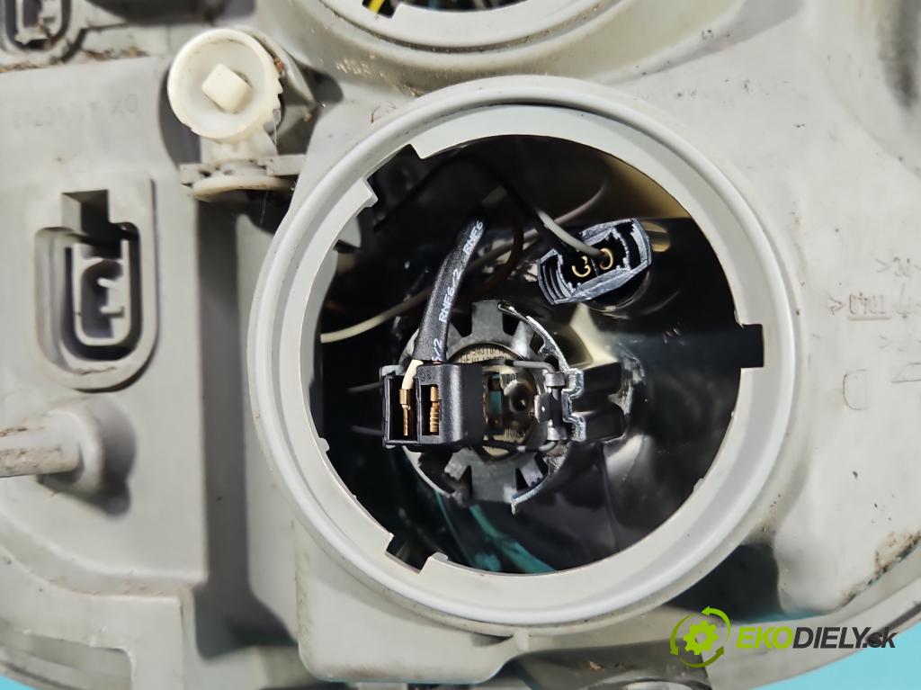 Opel Movano II 2003-2010 2.5 cdti 99 HP manual 73 kW 2463 cm3 5- Reflektor: pravý 8200163518E (Svetlo predné pravé)