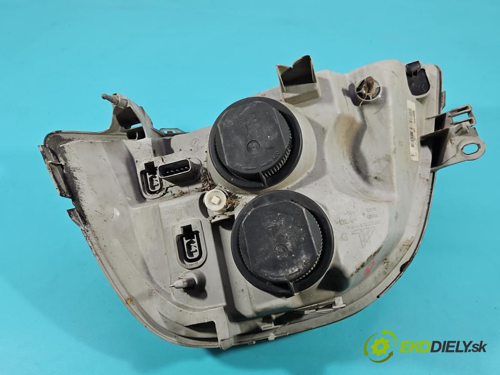 Opel Movano II 2003-2010 2.5 cdti 99 HP manual 73 kW 2463 cm3 5- Reflektor: pravý 8200163518E (Svetlo predné pravé)