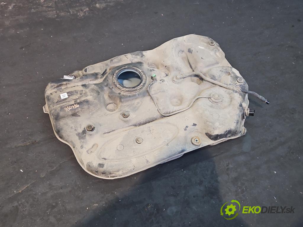 Toyota Rav4 V 2018- 2.5 hybrid 178HP: automatic 131 kW 2487 cm3 5- Nádrž: palivo 77111-42131 (Palivová nádrž)