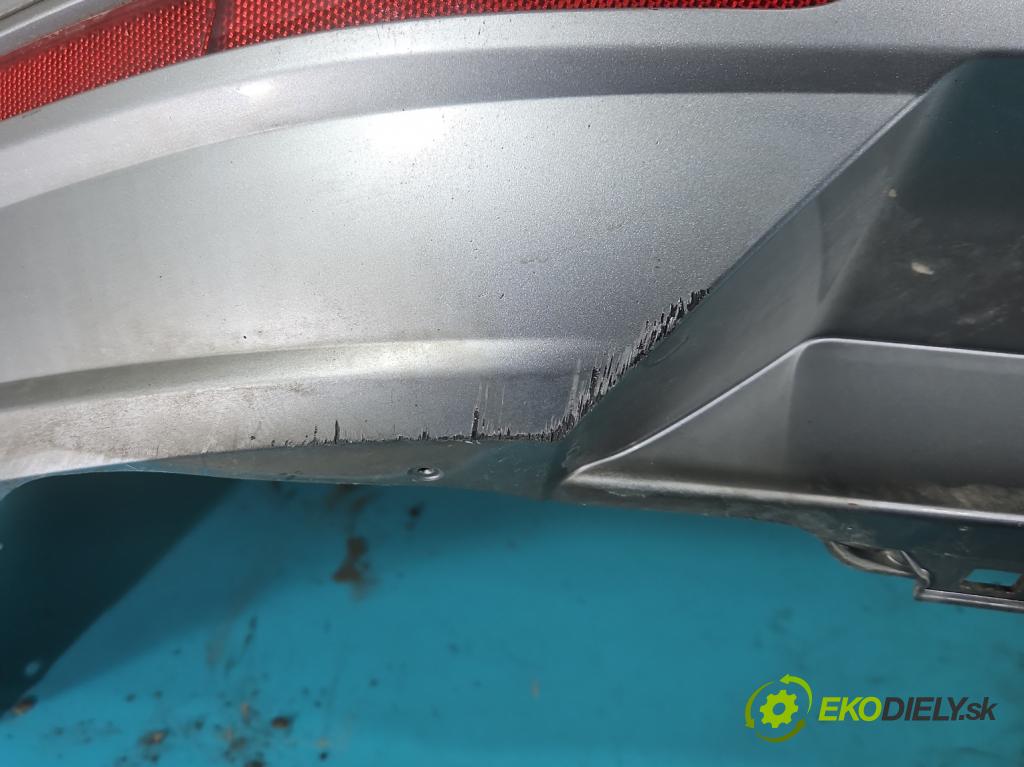 Vw Passat B8 2014 - 1.4 tsi 125 HP manual 92 kW 1395 cm3 4- nárazník zadné  (Kľučka dverí ostatné)