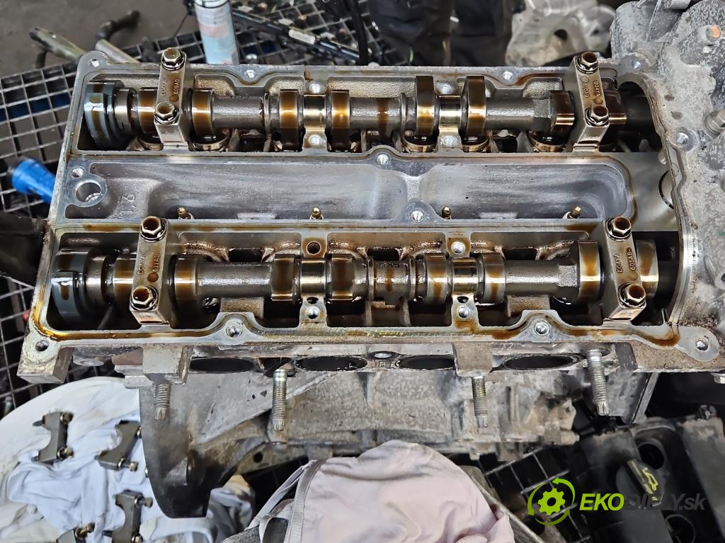 Ford Focus Mk3 2010-2018 1.6 16v 105 HP manual 77 kW 1596 cm3 5- motor benzín: IQDB