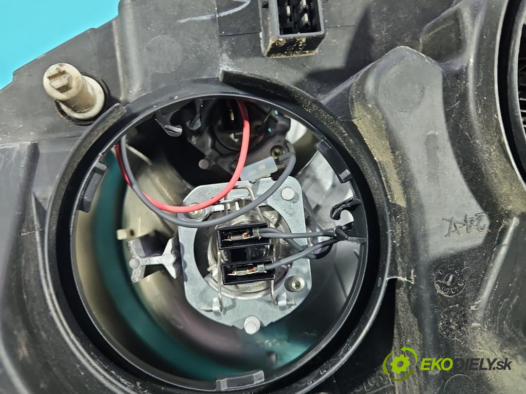 Peugeot 807 2002-2014 2.0 16V 140 HP manual 103 kW 1997 cm3 5- Reflektor: pravý  (Svetlo predné pravé)