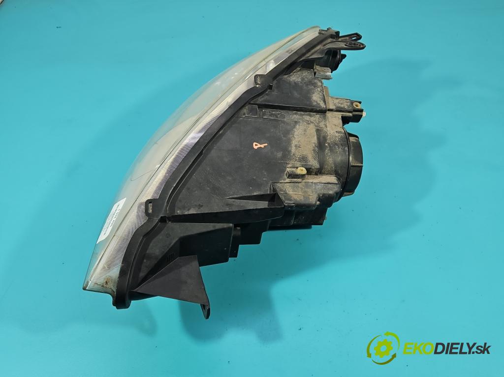 Peugeot 807 2002-2014 2.0 16V 140 HP manual 103 kW 1997 cm3 5- Reflektor: pravý  (Svetlo predné pravé)