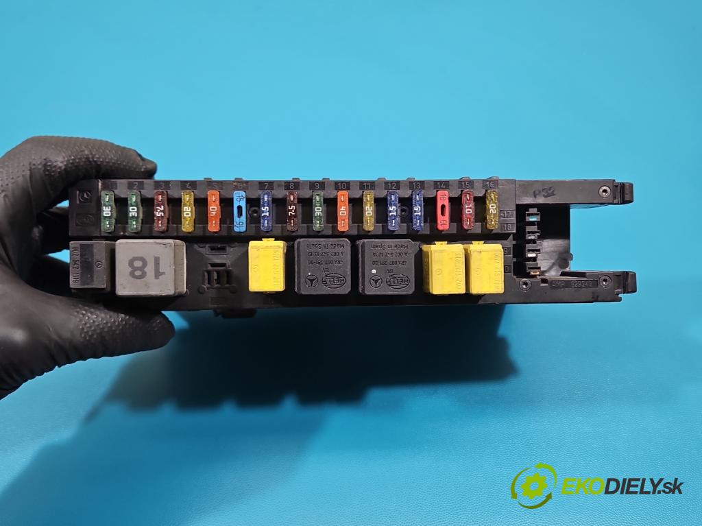 Mercedes E W211 2002-2009 3.2 cdi 204 HP automatic 150 kW 3222 cm3 5- skrinka poistka 2115454601 (Poistková skrinka)