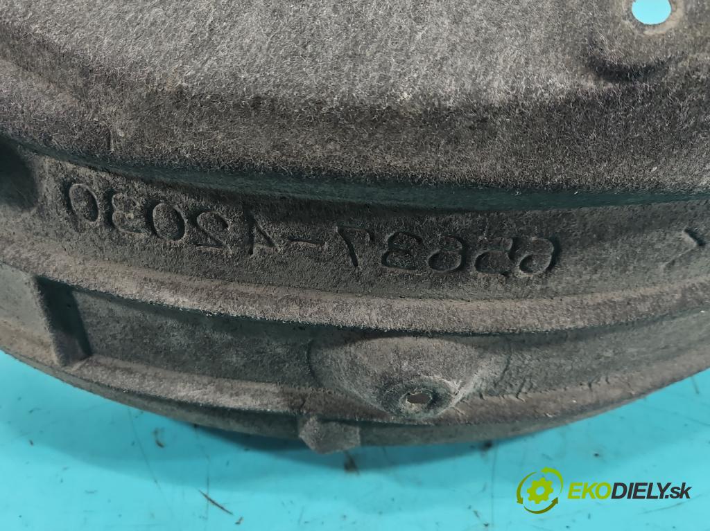 Toyota Rav4 V 2018- 2.5 hybrid 178KM automatic 131 kW 2487 cm3 5- blatník: zadní pravé 65637-42030
