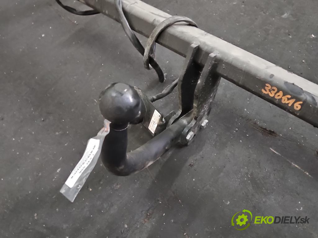 Ford Focus Mk3 2010-2018 1.6 16v 105 hp manual 77 kW 1596 cm3 5- oko tažné  (Tažné zařízení)