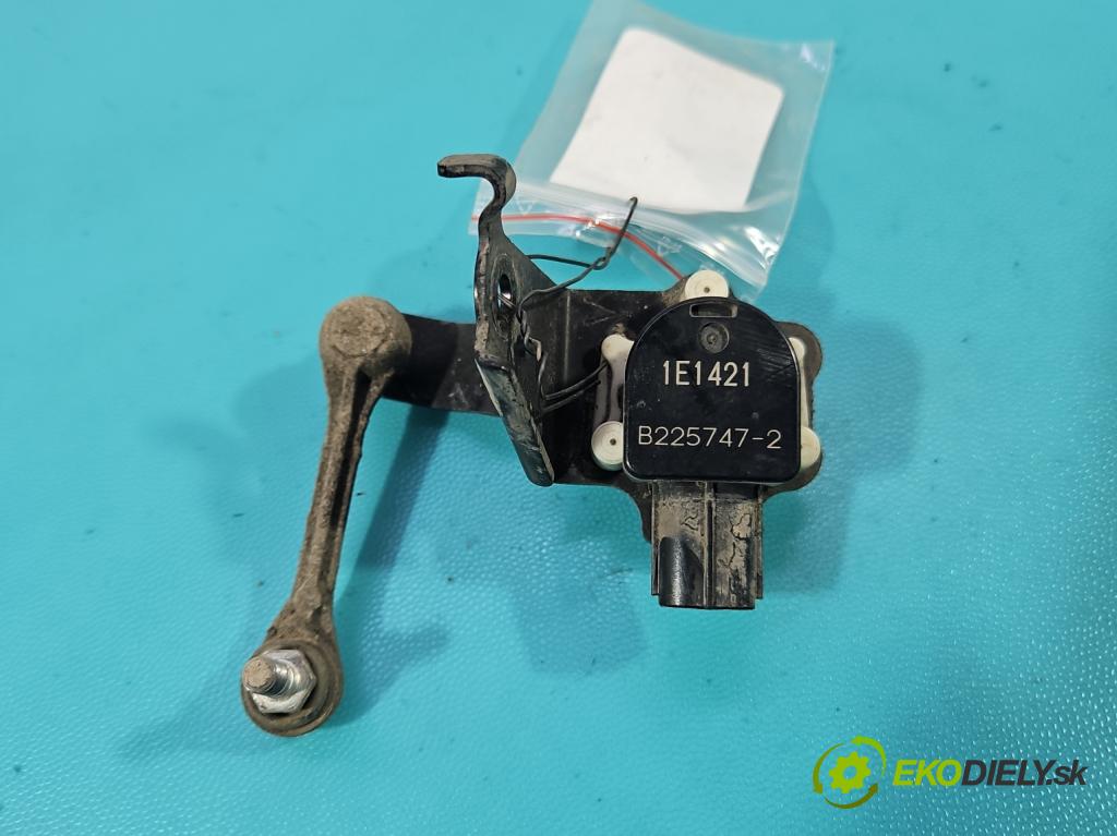 Toyota Rav4 V 2018- 2.5 hybrid 178HP: automatic 131 kW 2487 cm3 5- snímač nastavenia xenon B225747-2 (Snímač)