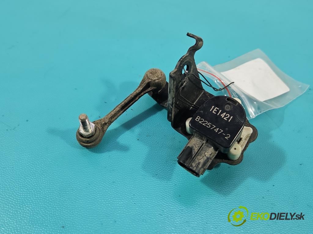 Toyota Rav4 V 2018- 2.5 hybrid 178HP: automatic 131 kW 2487 cm3 5- snímač nastavenia xenon B225747-2 (Snímač)