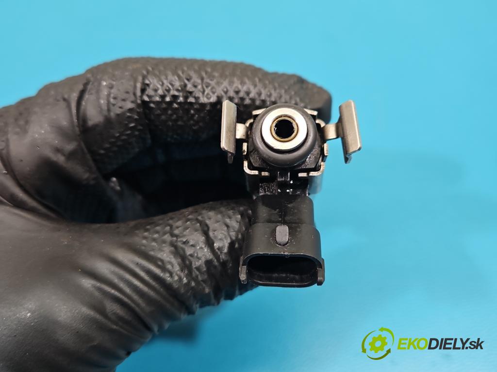 Alfa romeo 159 1.9 JTS 160 HP manual 118 kW 1859 cm3 4- vstrek 0261500022 (Vstrekovač paliva)