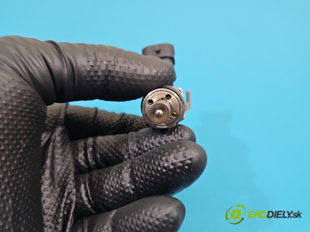 Alfa romeo 159 1.9 JTS 160 HP manual 118 kW 1859 cm3 4- vstrek 0261500022 (Vstrekovač paliva)