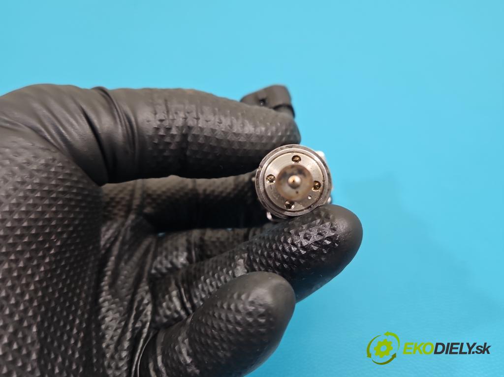 Alfa romeo 159 1.9 JTS 160 HP manual 118 kW 1859 cm3 4- vstrek 0261500022 (Vstrekovač paliva)