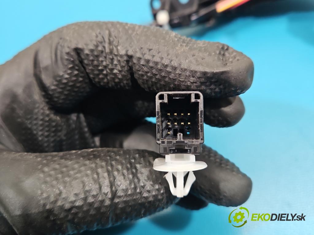 Toyota Rav4 V 2018- 2.5 hybrid 178HP: automatic 131 kW 2487 cm3 5- Zobrazit: 76L816-LH (Prístrojová doska)