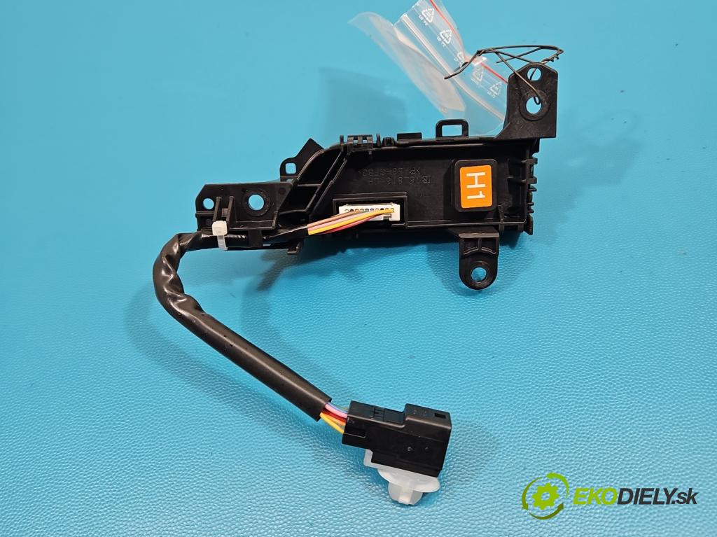 Toyota Rav4 V 2018- 2.5 hybrid 178HP: automatic 131 kW 2487 cm3 5- Zobrazit: 76L816-LH (Prístrojová doska)